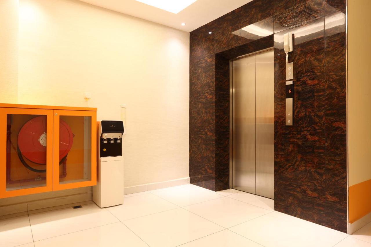 Capital O 9010 Yee Hotel Johor Bahru Zewnętrze zdjęcie