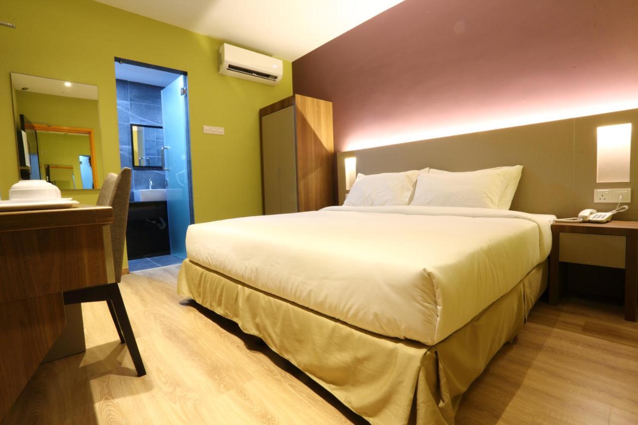 Capital O 9010 Yee Hotel Johor Bahru Zewnętrze zdjęcie